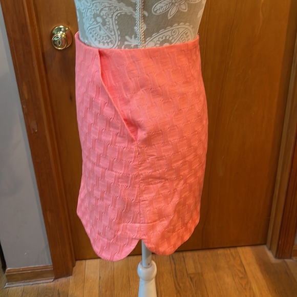 NWOT TopShop tulip hem skirt. Size 2 - Picture 3 of 4